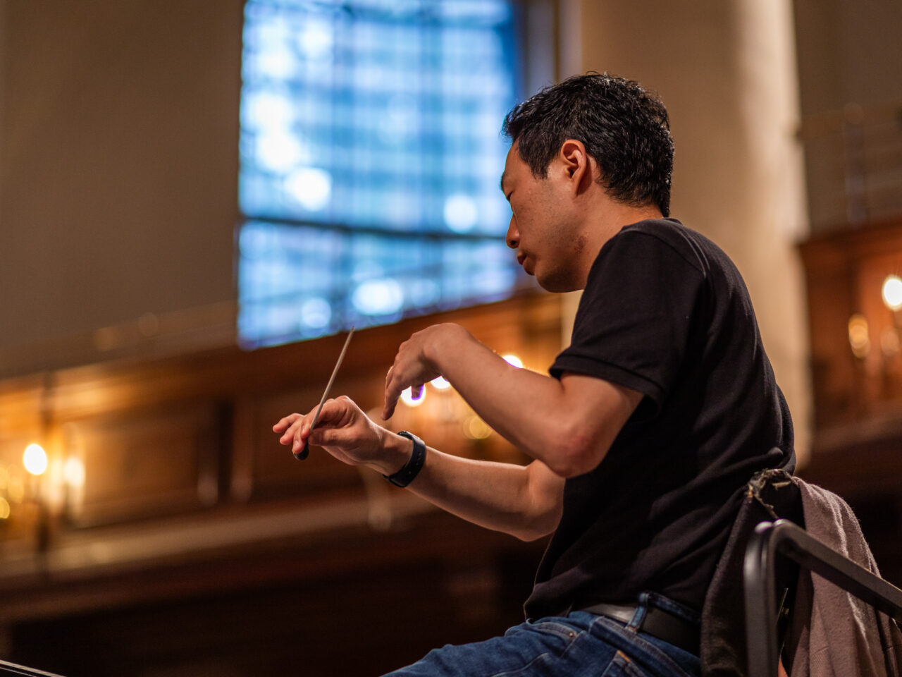 Eugene conducting in Smith Square Hall.